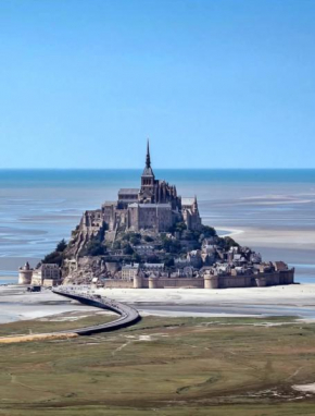 Vue exceptionnelle sur le Mont Saint Michel